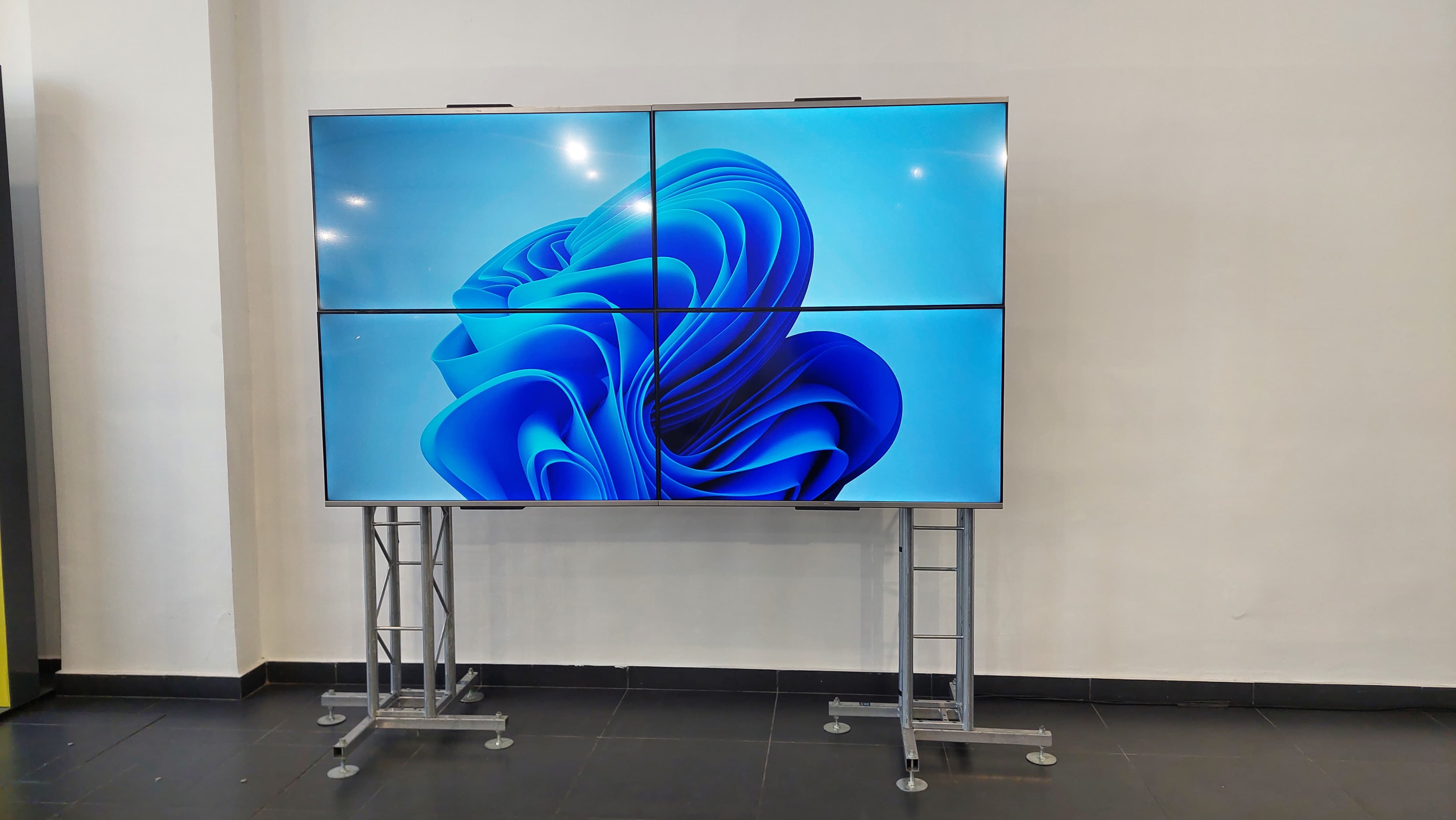 VIDEWALL EN BLEU RENAULT